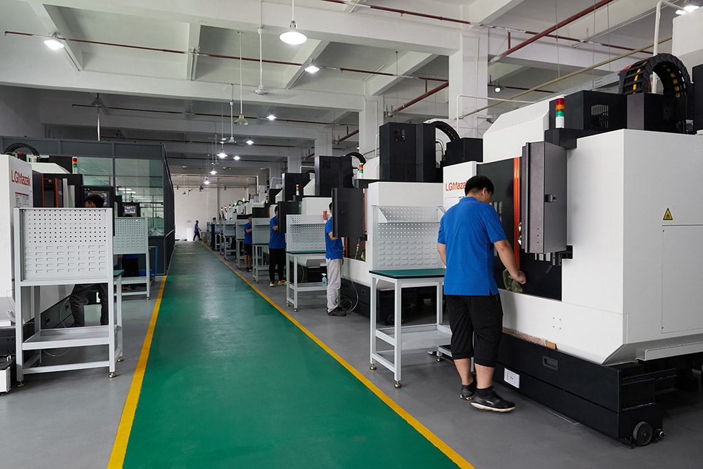 3 axis,4 axis, and 5 axis CNC Machining workshop of Rapid Prototyping China 